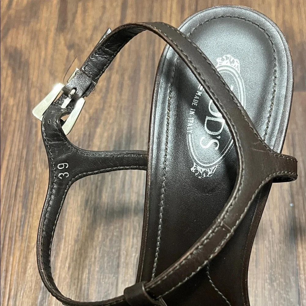 Tod's Elegant Brown Strappy Heels